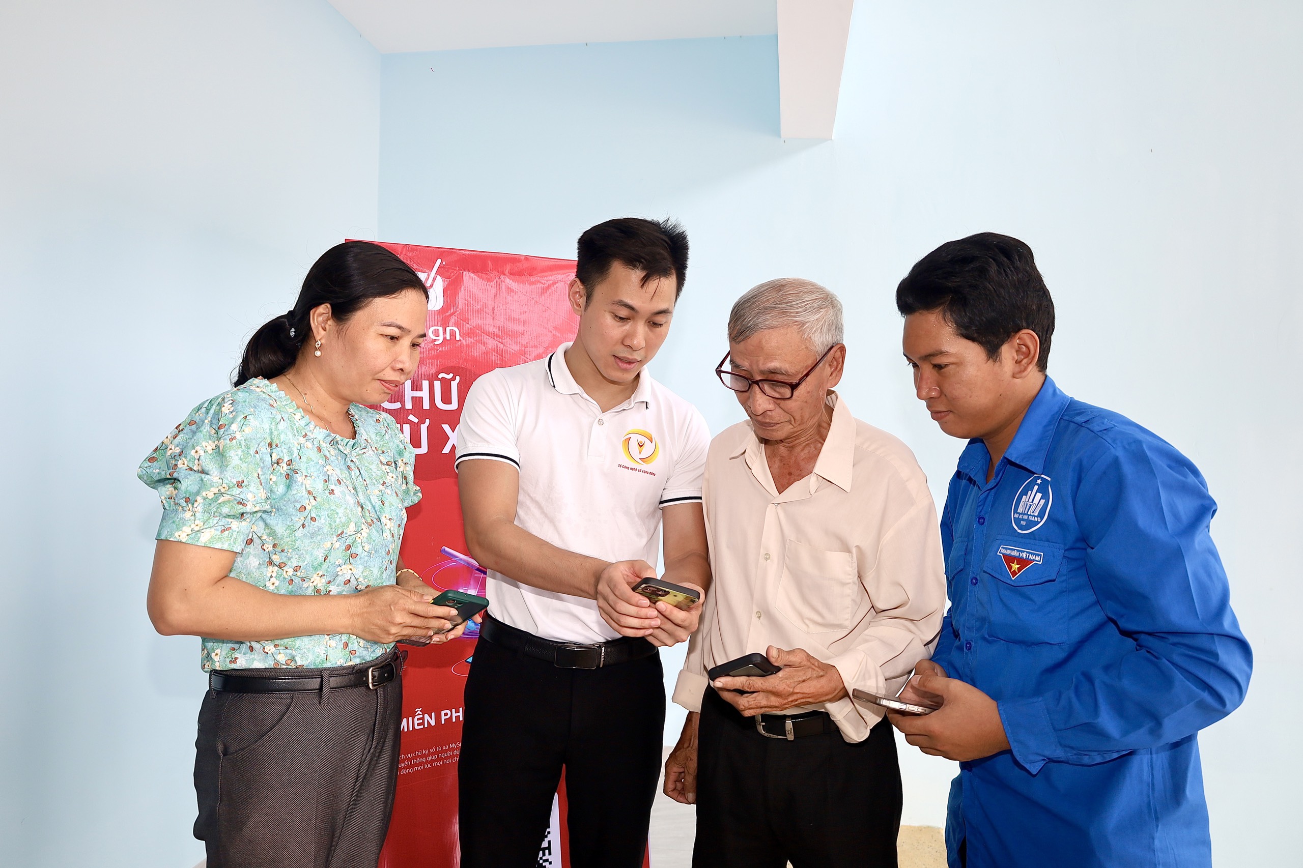 Tập huấn kỹ năng số cho hơn 400 thành viên Tổ công nghệ số cộng đồng và triển khai Đề án 06